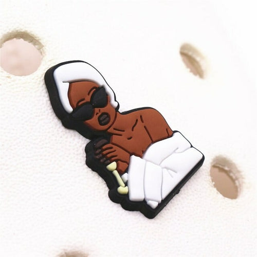 Fashion 1pcs Black Educated Queen Pvc Shoe Charms Accessories Lucky