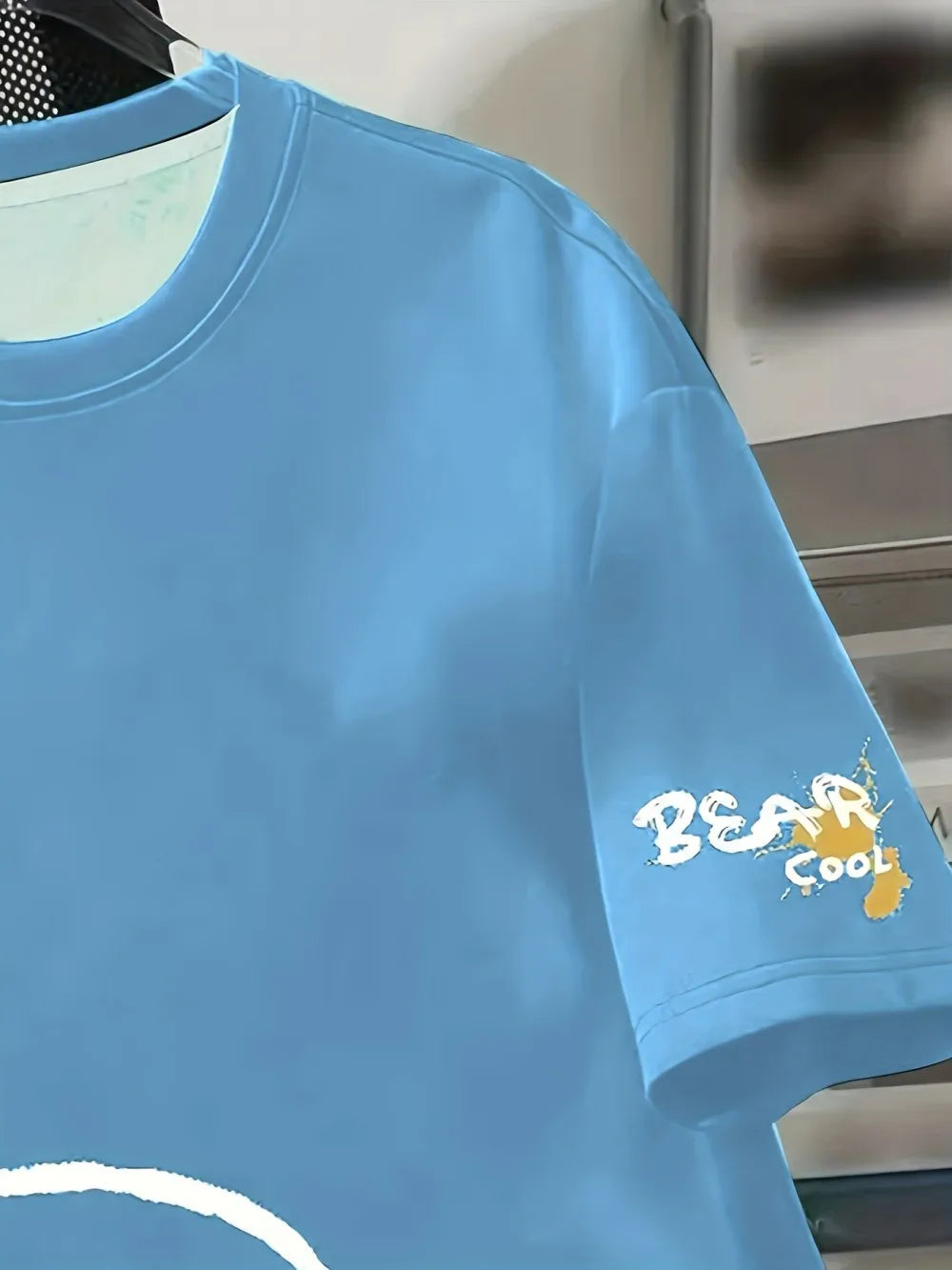 Summer men's round neck breathable T-shirt with cartoon bear print