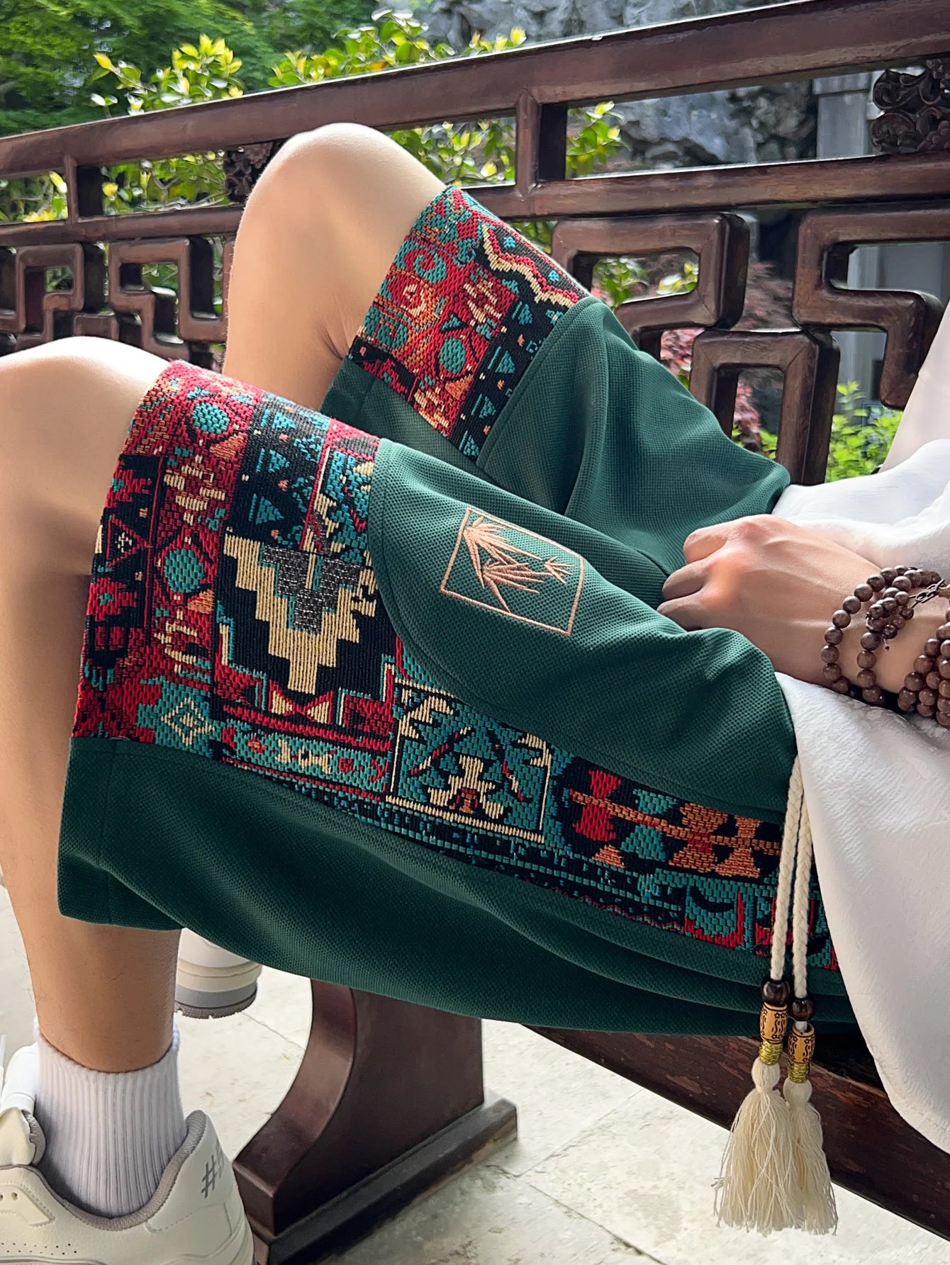 Men's ethnic embroidery pattern shorts with pockets, summer casual