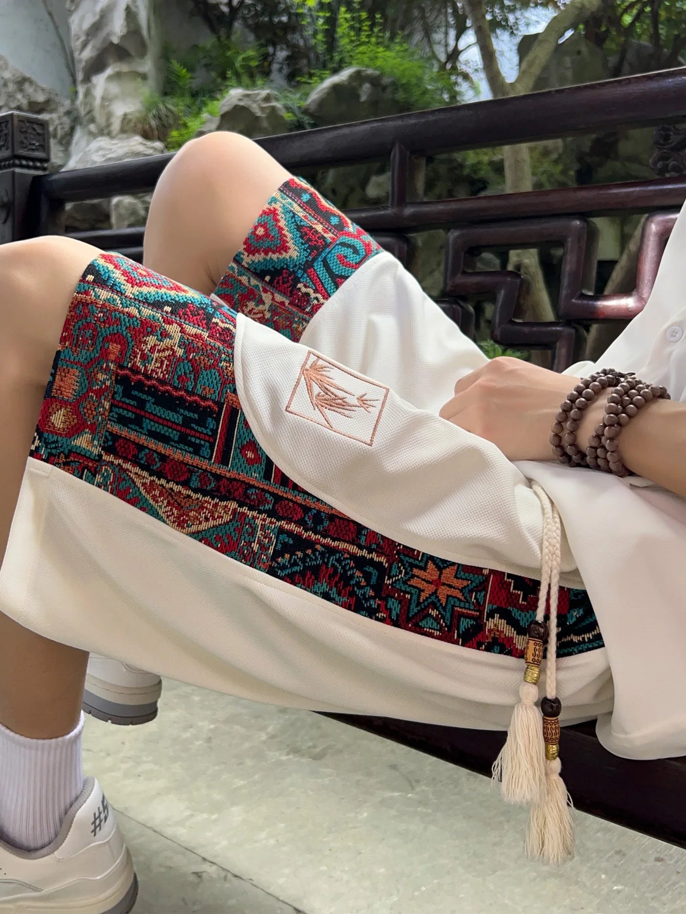 Men's ethnic embroidery pattern shorts with pockets, summer casual