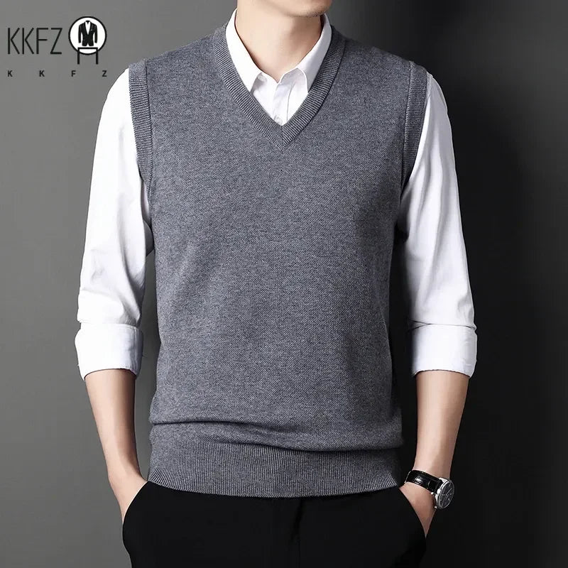 2024 Autumn Winter New Men's Solid Color V-neck Knitted Vest Casual
