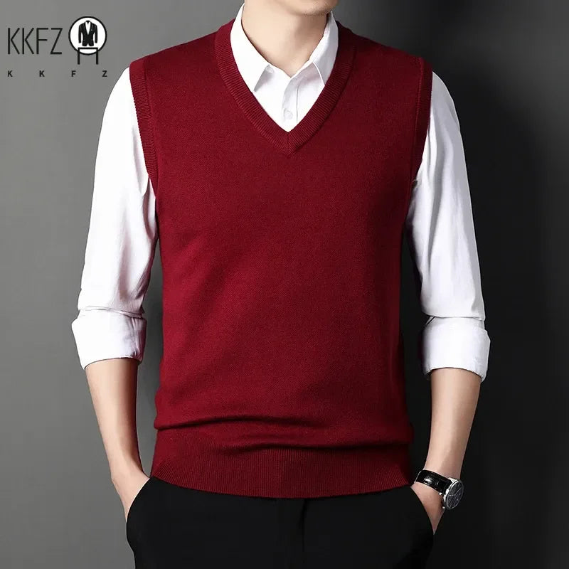 2024 Autumn Winter New Men's Solid Color V-neck Knitted Vest Casual