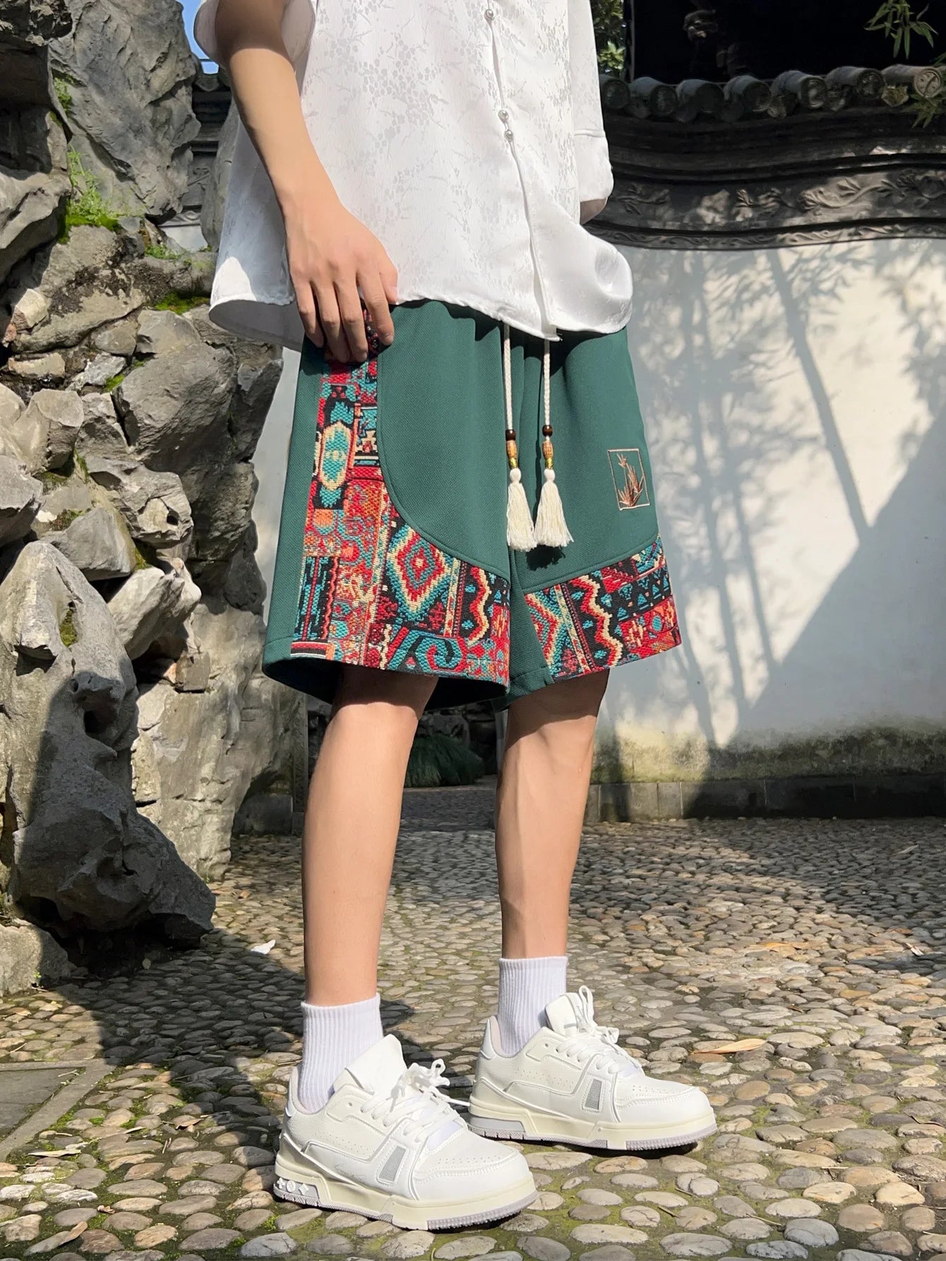 Men's ethnic embroidery pattern shorts with pockets, summer casual