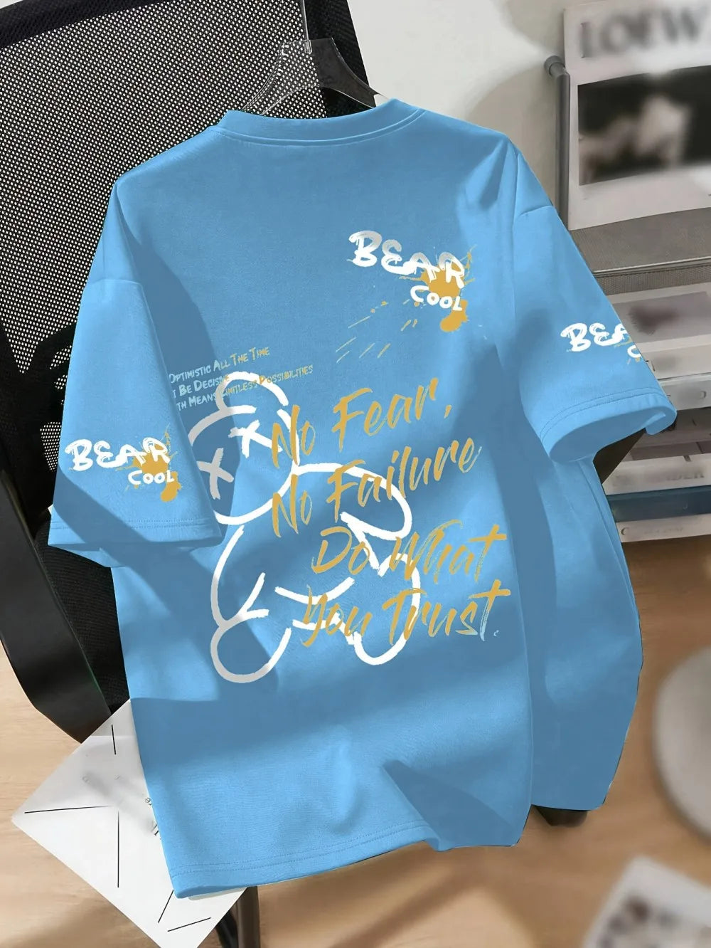 Summer men's round neck breathable T-shirt with cartoon bear print