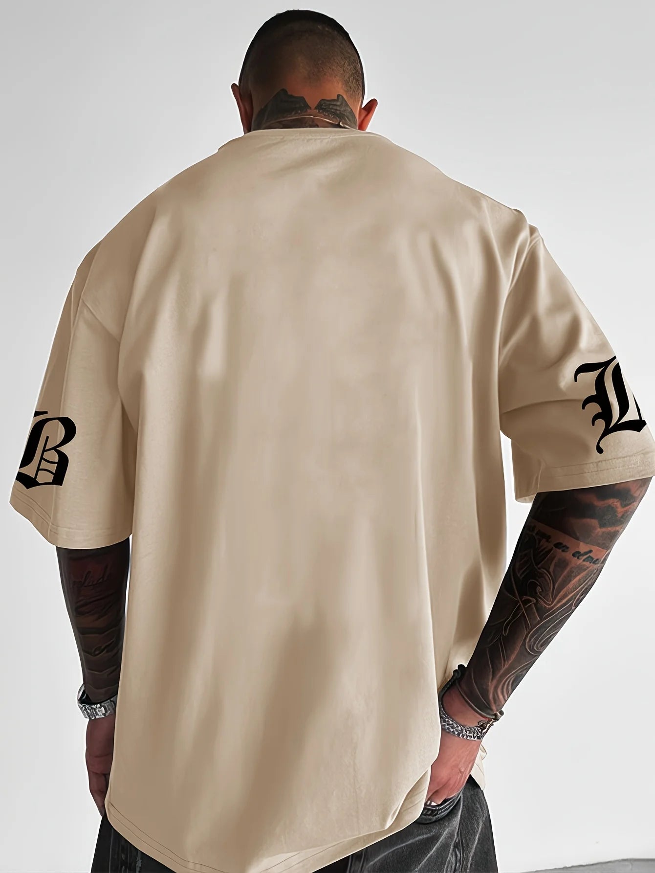 The new men's T-shirt for summer 2025 is a casual fashionable sporty