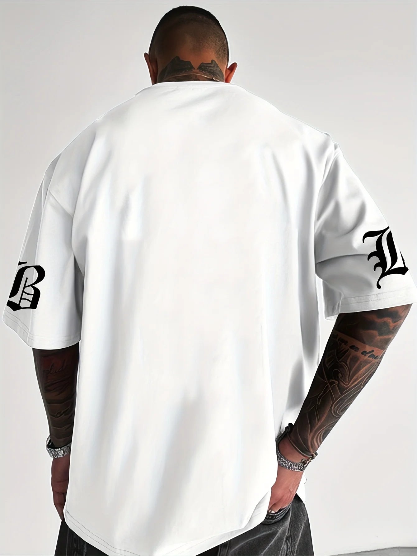 The new men's T-shirt for summer 2025 is a casual fashionable sporty