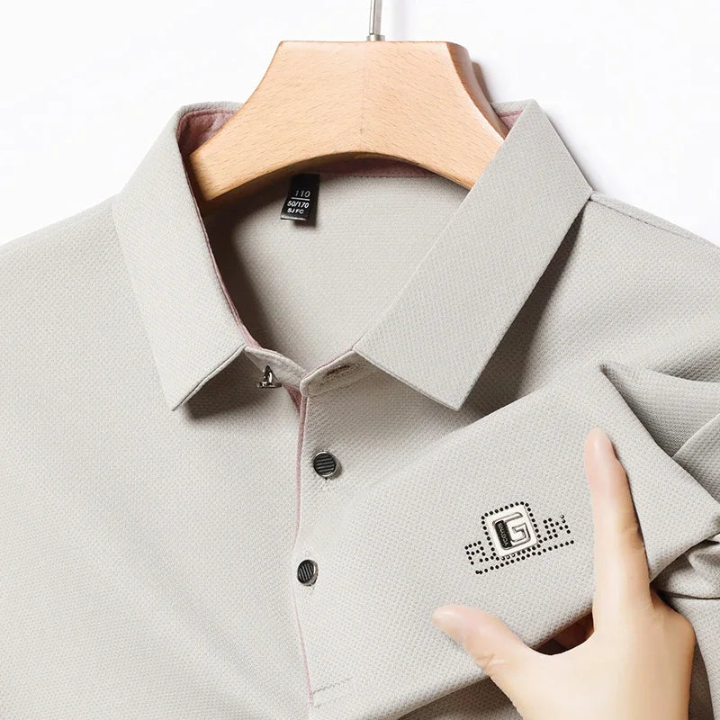 New Men's Business Casual Short Sleeved Shirt with Badge Solid Color