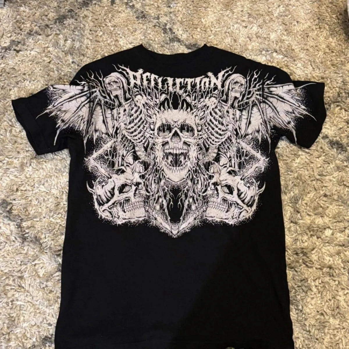 The new men's T-shirt for summer 2025 is a casual fashionable sporty